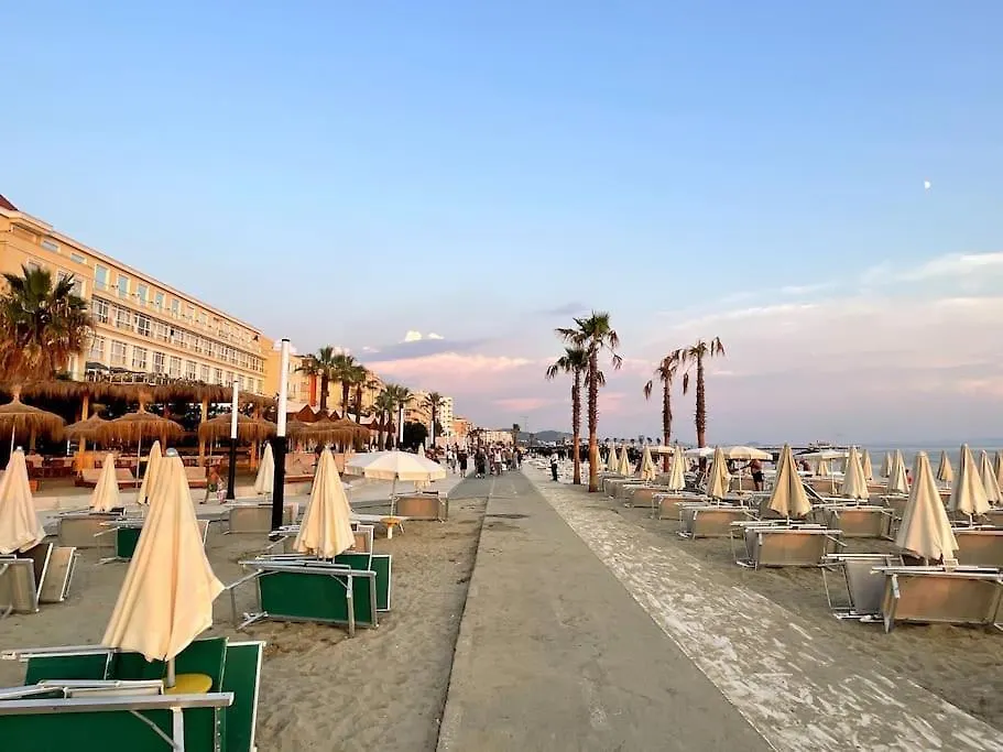 Laurent'S Durres Apartment Albania